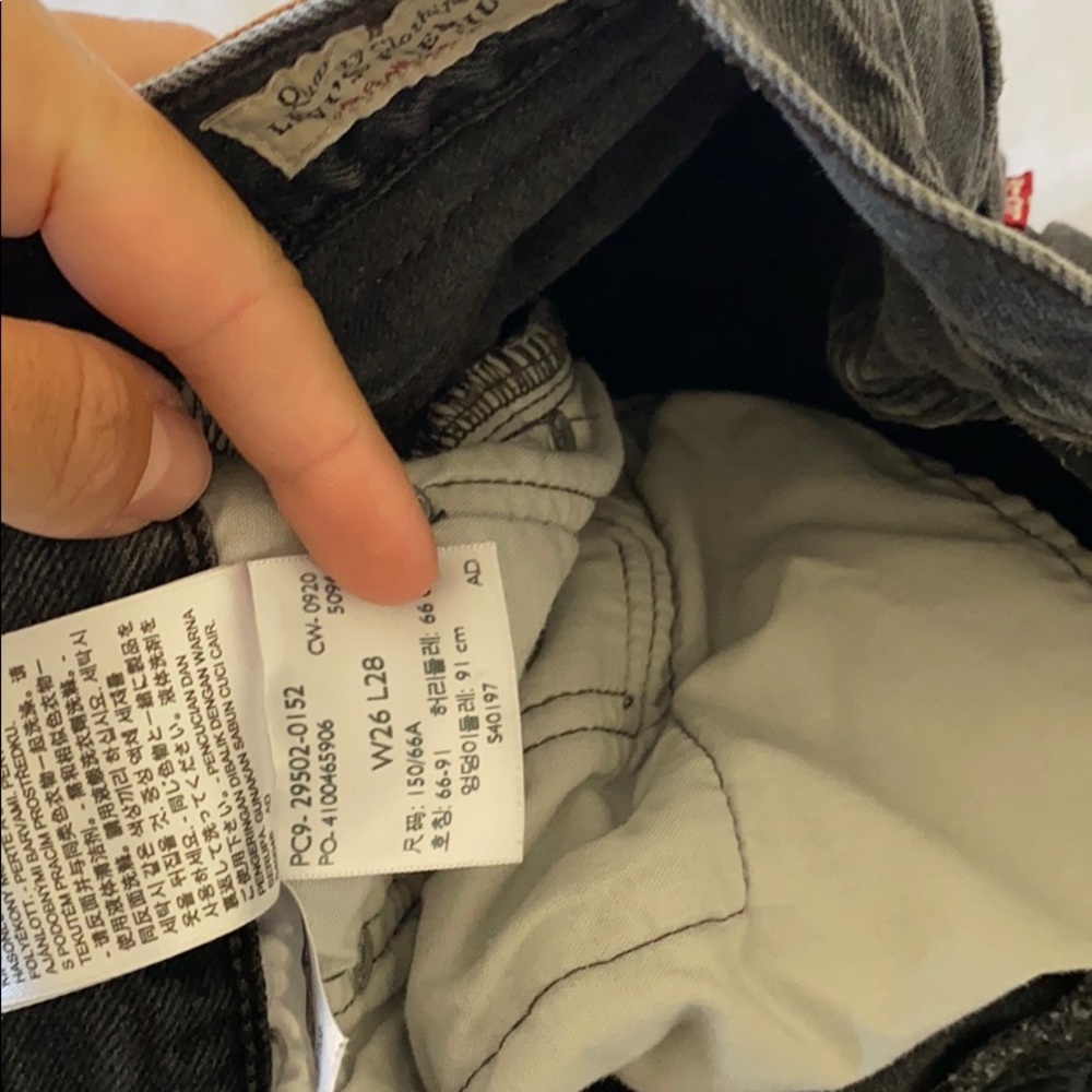 Levi’s - Picture 3 of 3